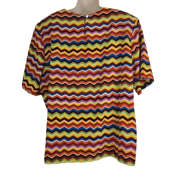 Vintage Jordan Woman Multicolored Chevron Top - Picture 6 of 6